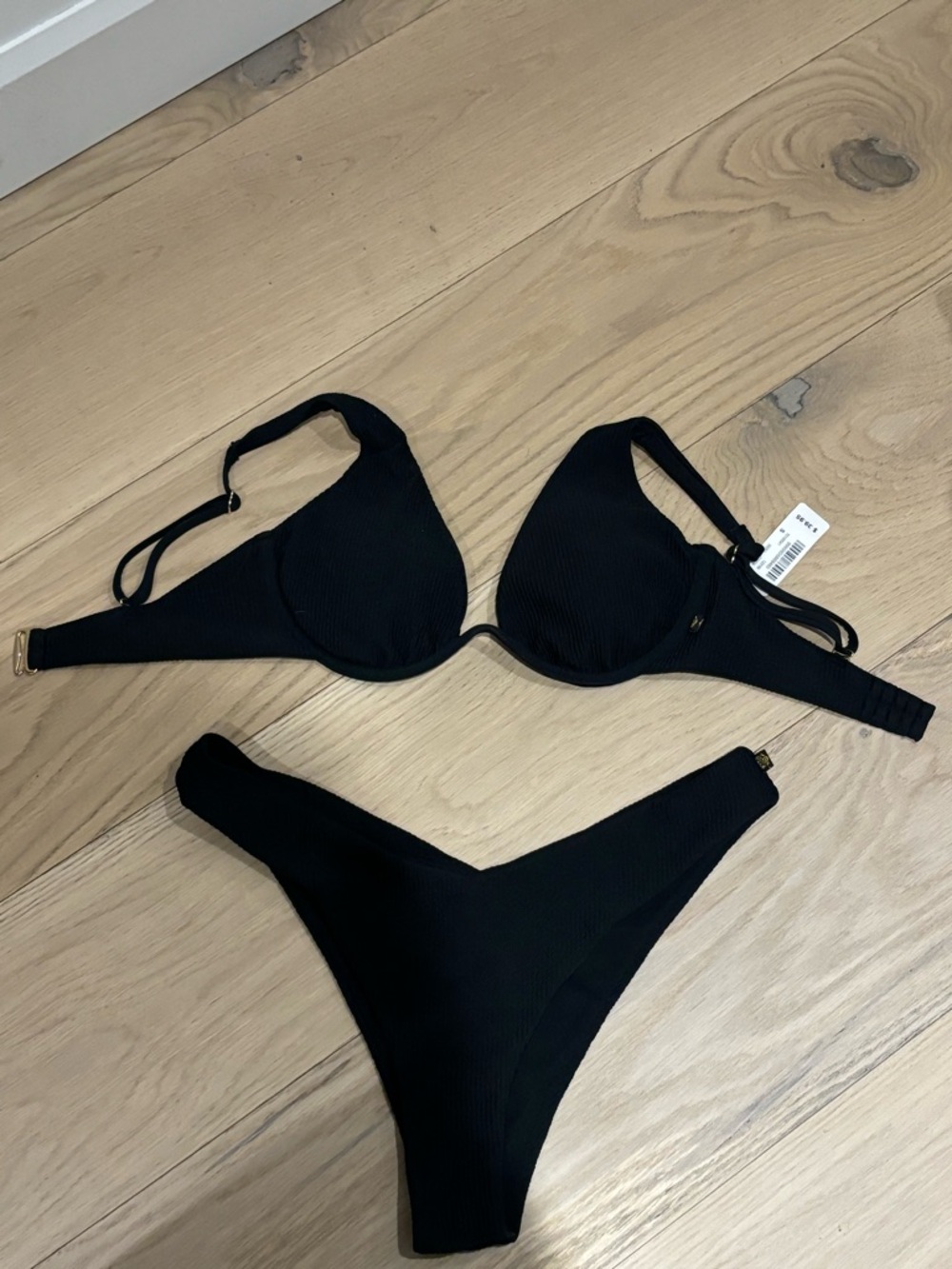 La Vie En Rose Black Ribbed Underwire Bikini Set